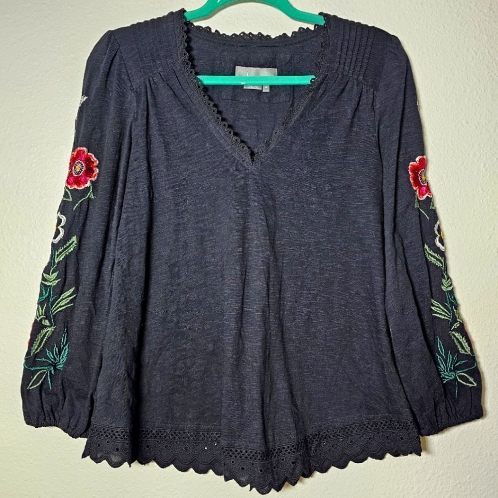 Anthropologie XS black top with embroidered flowers lace bottoms